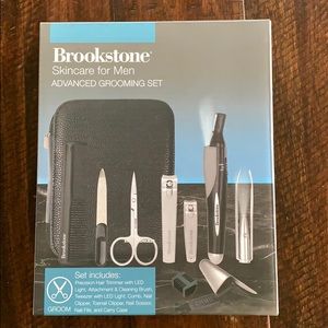 Brookstone Advanced Grooming Kit